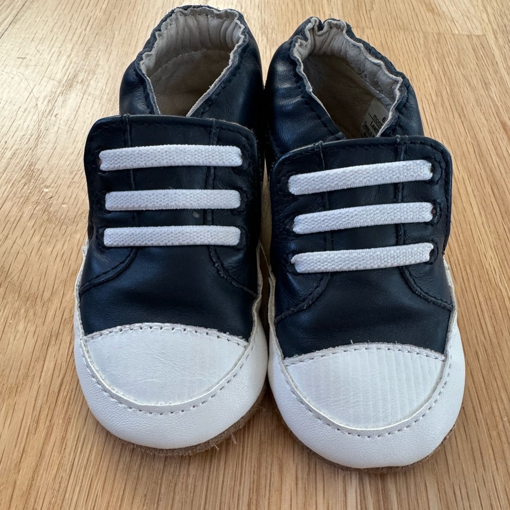 Robeez Black and White Baby Shoes